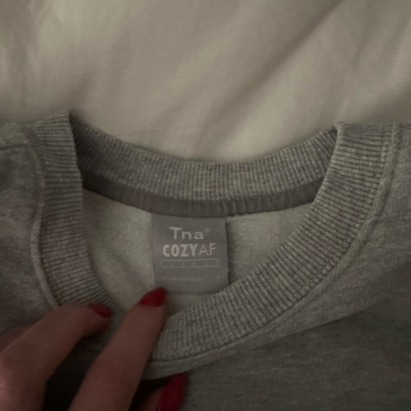TNA Aritzia cozy AF grey sweater - Picture 3 of 4